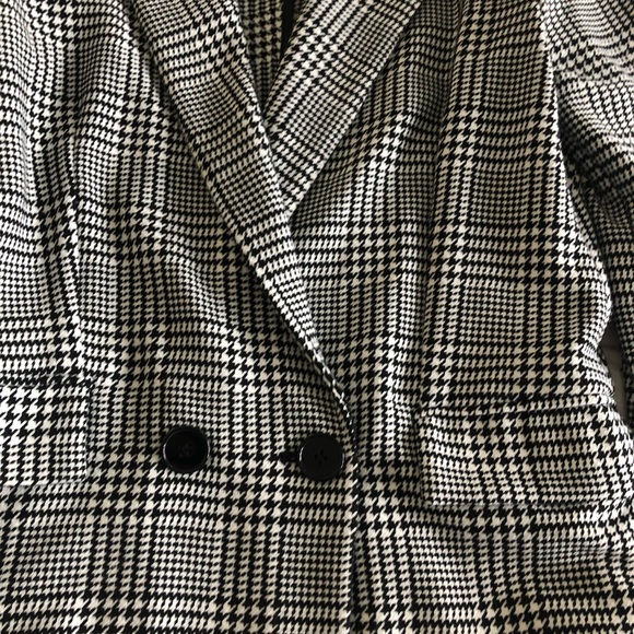 🐼 New Forever 21 Plaided Jacket in Black & White 🐼 - Picture 3 of 10